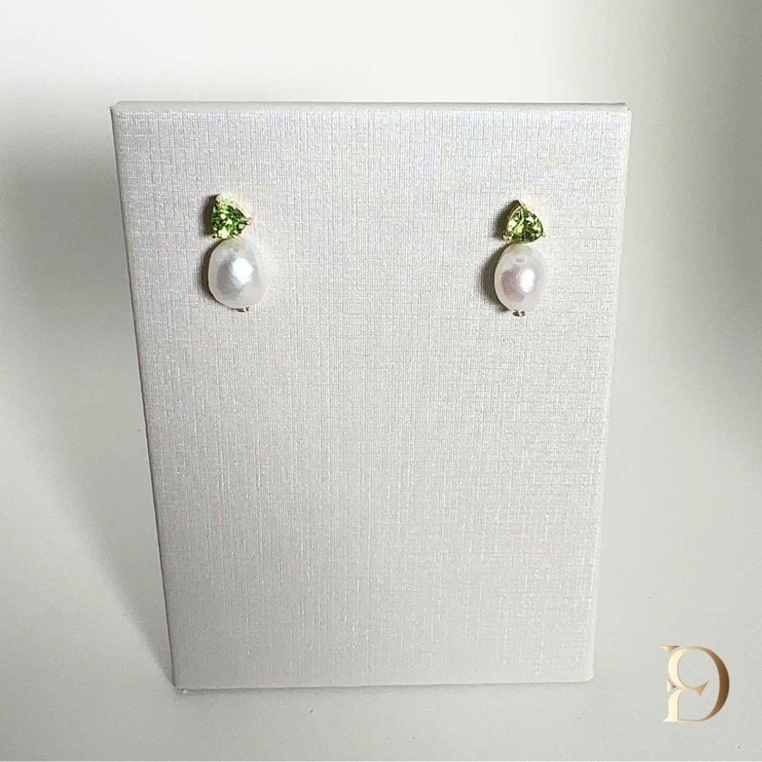Brincos Ouro Branco e Amarelo e Pedras Ametista, Topázio, Peridoto e Pérolas de Rio