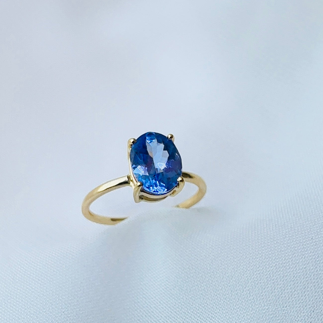 Anel em Ouro 18 e Pedra Tanzanita